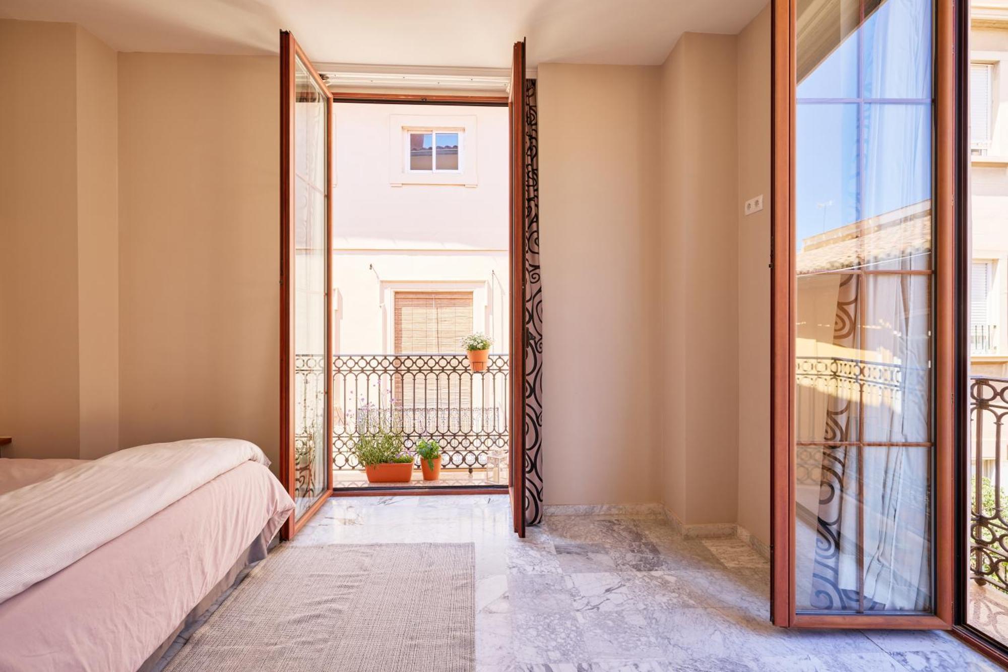 Citizentral Juristas Apartment Valencia Ngoại thất bức ảnh